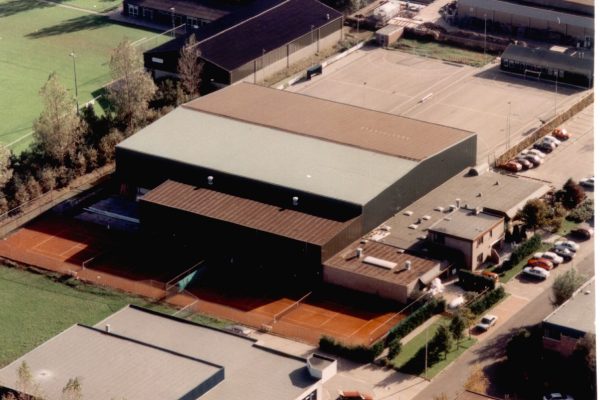 Kloek luchtfoto 1996